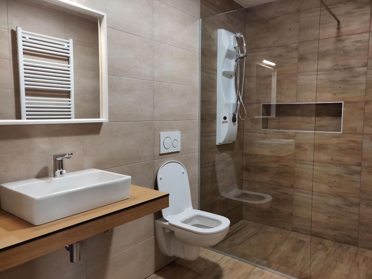 Pubyland Rooms & Apartments Rogatec Екстериор снимка