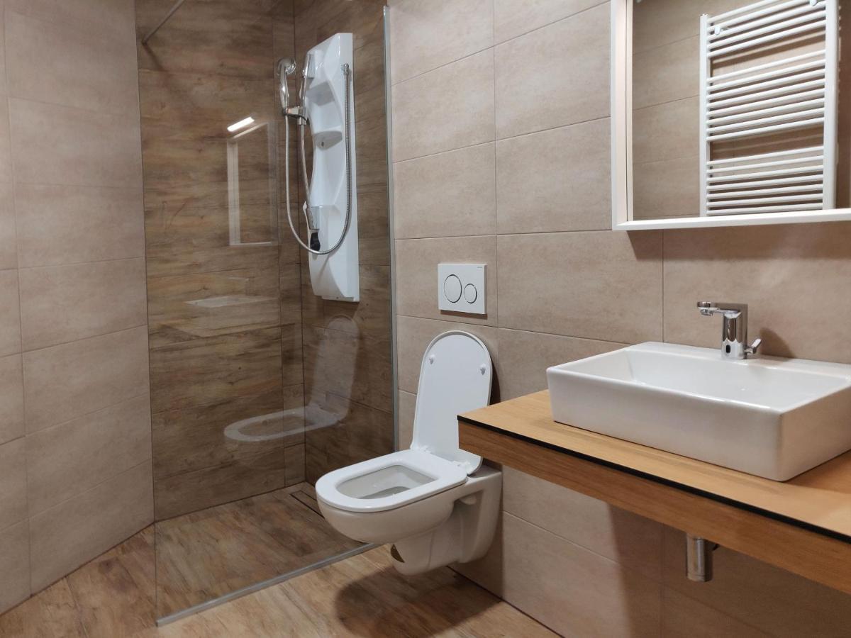 Pubyland Rooms & Apartments Rogatec Екстериор снимка